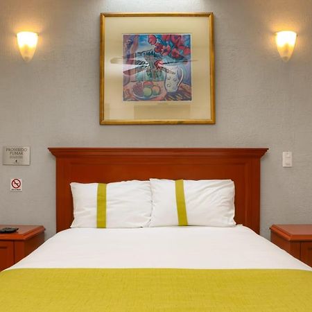 Suites Bajio Leon Bagian luar foto